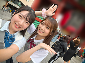 たんぽぽ☆プレゼンツ！ド田舎から東京に修学旅行で来ていたイケてる女子校生とパコパコする物語 すみれ＆ひかる編　サンプル画像03